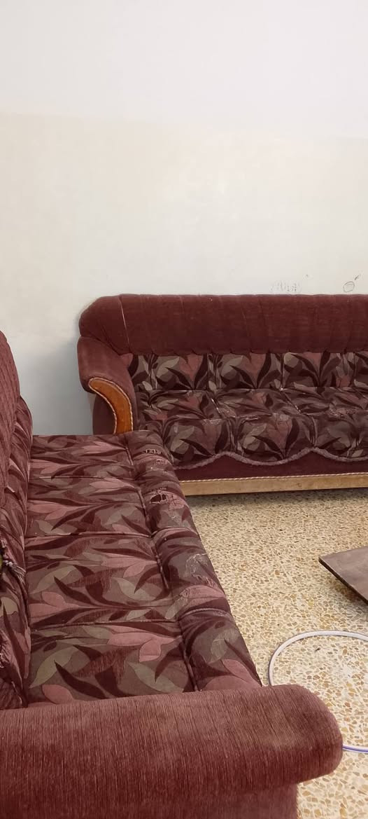طخم 10 أمتار مال بيت شغل عراقي خشب ثقيل فقط يحتاجلا تجديد قماش مثل ماموضح بالصور بيع مستعجل والسعر مناسب التفاصيل عالخاص


**إذا كنت صاحب هذا الإعلان وتريد حذفه لأي سبب، رجاءا أرسل رسالة إلى الدعم الفني**