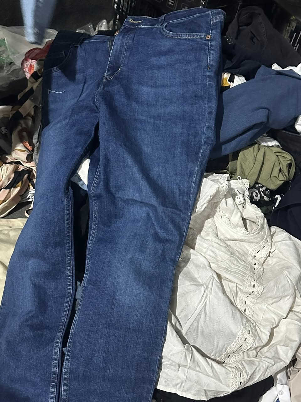 ملابس اوروبي جديد مكس مشكل
شبابي/ بناتي/ ولادي 

سعر الكيلو 3000 دينار قفل
اقل كمية نصف طن
متوفر 3 طن

اربيل / وتساب 
***********
