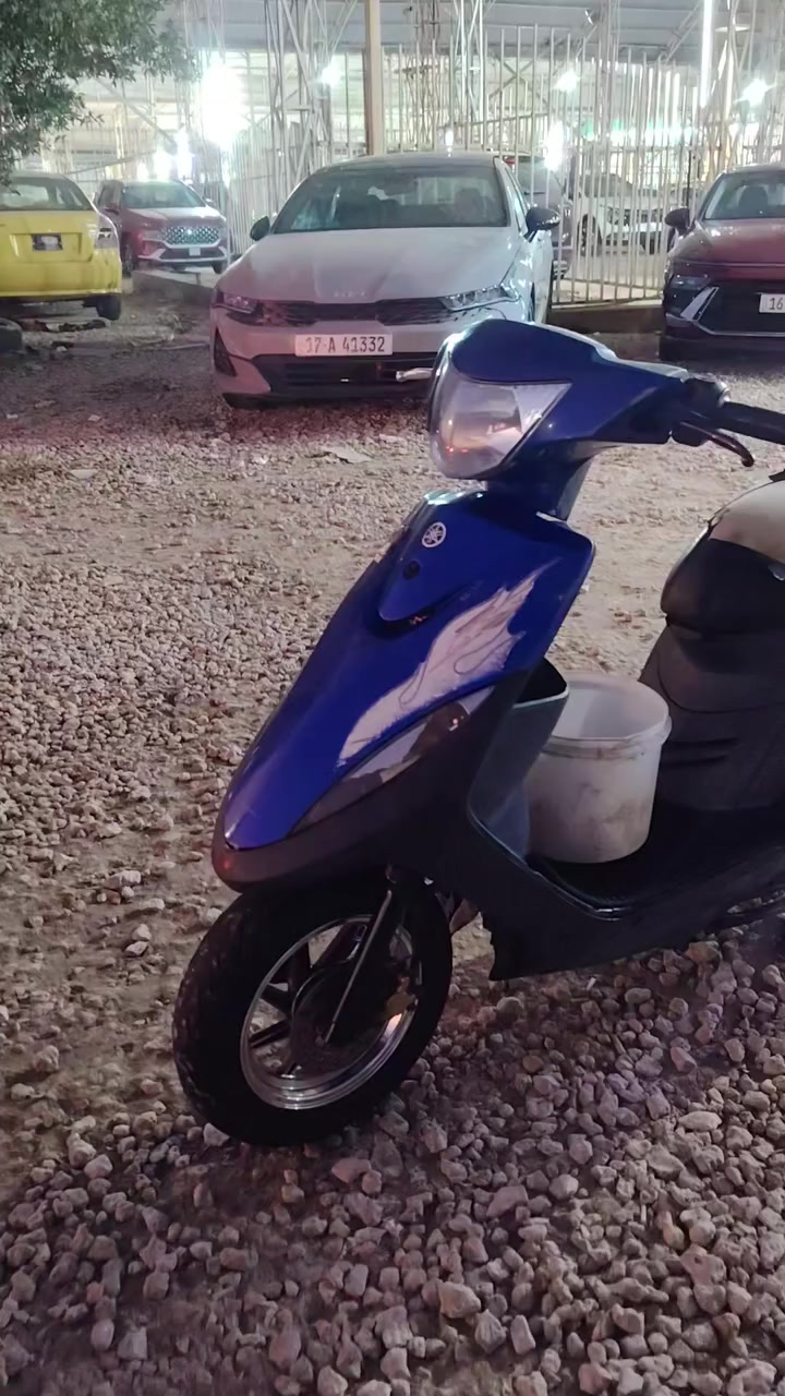 الدراجه للبيع السعر بمليون وميتين ***********  وبيه مجال بصيط 
الدراجه مكفوله من كلشي ولد اجه ختم واحد من طول للطول
