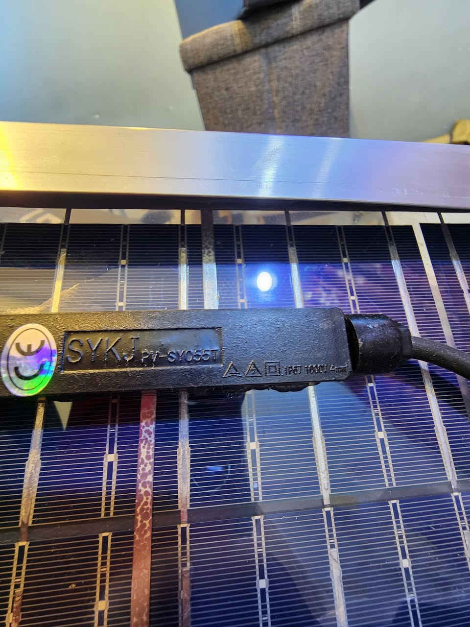 الواح طاقه شمسيه عدد ٤ قياس متر في٥٠ رقمي ***********
