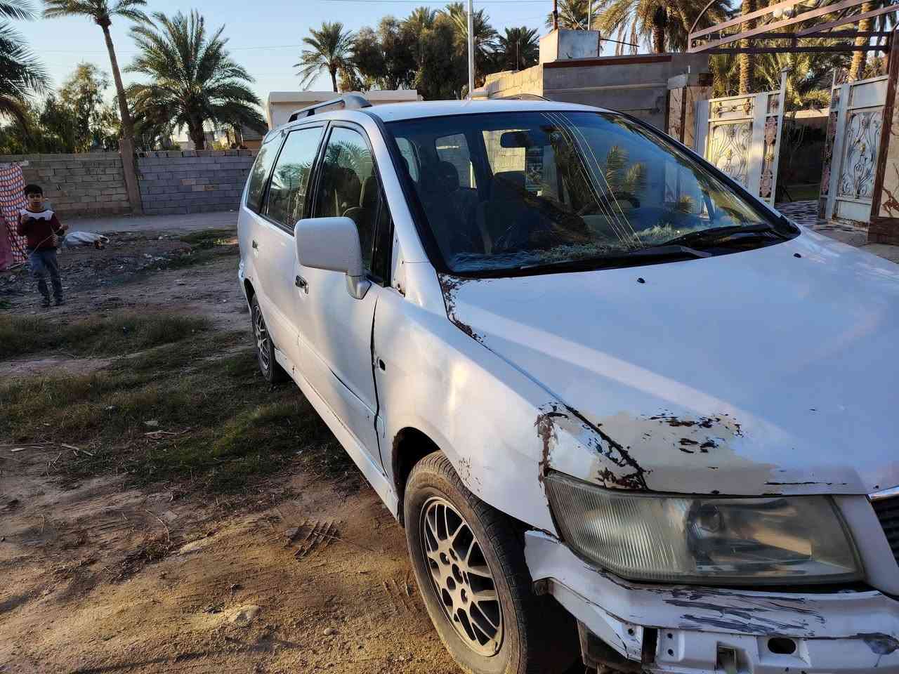 الامكان الرمادي رقم *********** 
للبيع  مستوبيشي شاريوت 7 راكب رقم انبار 
محرك وكير كامري  الصدر زين بس المشط ستيرن تعبان انطيك مشط بعده ما مشدود تبريد بس غاز  سياره يرادلها ترتيب بسعر اوبل ***********
