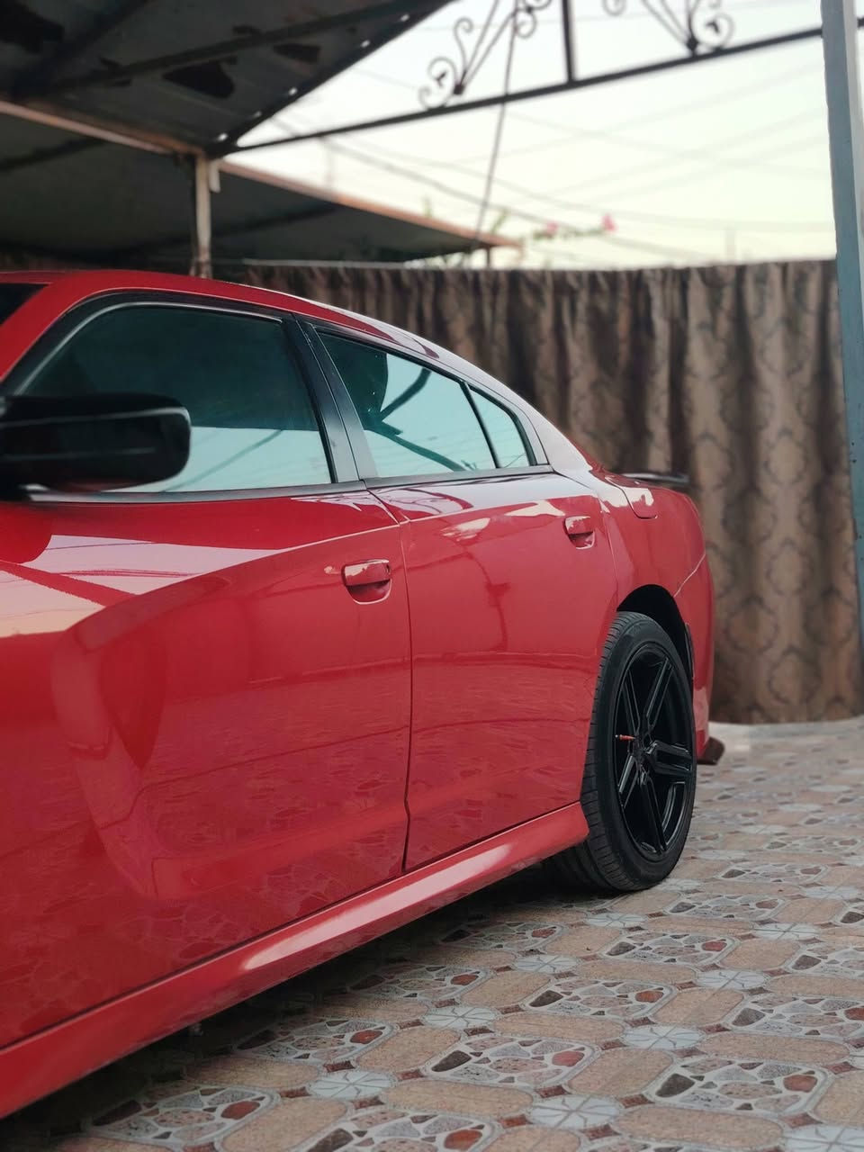 جارجر 2017 اصل
رقم بغداد بسمي 

بيها ضرر جاملغات الحوض تصليح 

وسياره مصبوغه عدا القماره 

محرك 3600 تو ويل 

سياره جاهزه العنوان بابل‭ ***********
السعر قفل 🔒 155 من الخير
