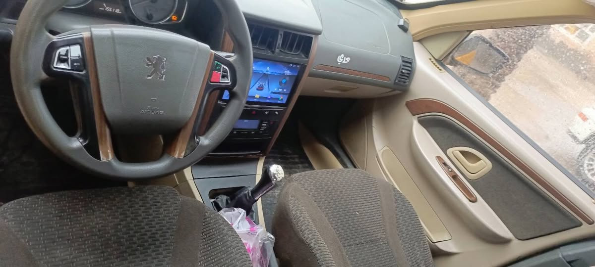 سلام عليكم سيارة بيجو موديل 20 سنوية سقطت صارلها اقل شهر سيارة نضيفة احلا من صورة  جاملغ امامي وبنيد مبدل كير ومكينة كفالة وكشرة حلوةة سيارة مال جناي مامتعوبة ماشية 140 سيارة جاهزة حط كير وطلع كل نقص مابيها سعر 55 ورقة بيها مجال قليل كلش رقم الهاتف تصل وتدلل ***********
