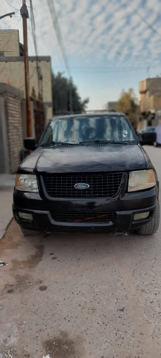 فورت ادوات مكينه ففتي ثنين ونص المكان بغداد مدينة الصدر السعر ١٨ وبيهه مجال حك جيه الرقم ***********
