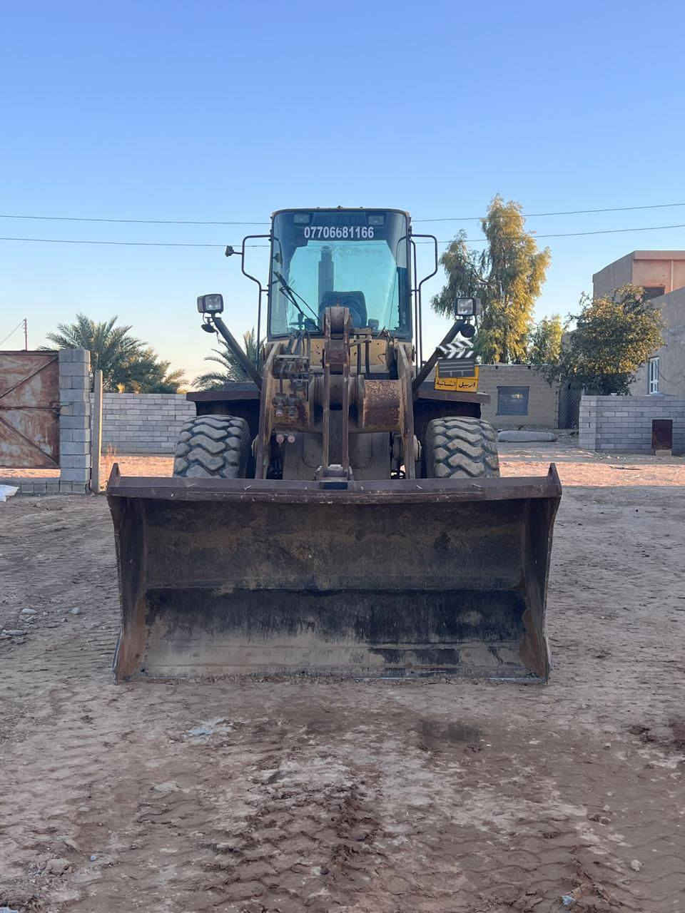 سلام عليكم للبيع كوماتسو موديل 98 رقم اربيل حجم ٢٧٠ السعر ١٦٥ العنوان تكريت الهاتف ٠٧٨٥٤٩٥٠١٩ /***********
