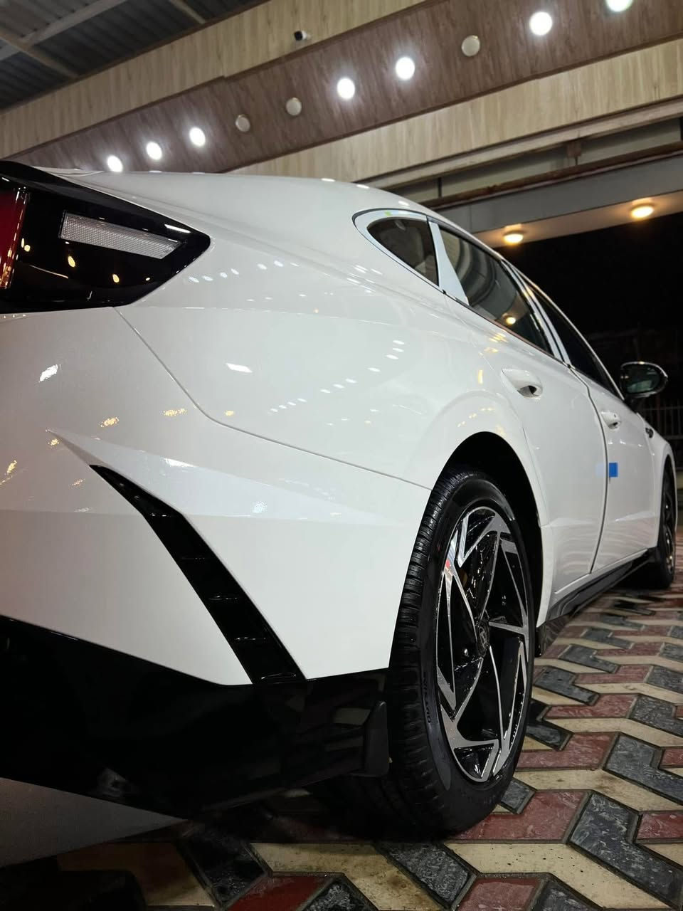 ‎‏ HYUNDAI Sonata 2024
خليجي 
ماشية 45 الف KM
نطخت  بنيد فقط مبدل نفس لون بلادي مكاني نجف 
*********** 
رقم اربيل ب أسمي 
اخوان السيارة خواته 240 
عارضة 220 وبيه مجال بسيط
