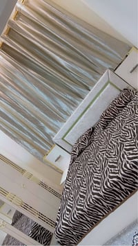 ٥ قطع • صوميه خشب • دوشك ضغط