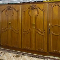 للبيع السعر ٨٠٠ وبيه مجال للاستفسار واتساب او الاتصال 07827209605