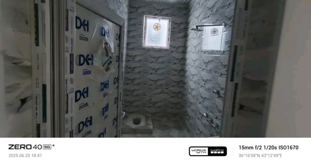 بيت وشقه للايجار يارمجه الشرقيه قريب على شارع كركوك25متر البيت ثلاث غرف وهول ومطبخ وصحيات وسيراميك وسقوف ثانويه وبورسلين وجديد والشقتين منفصلات كل شقه متكونه من 2غرف واستقبال ومطبخ وصحيات وسيراميك وسقوف ثانويه وبورسلين البيت والشقه جديد  للتواصل على *********** اسيا ***********كورك
