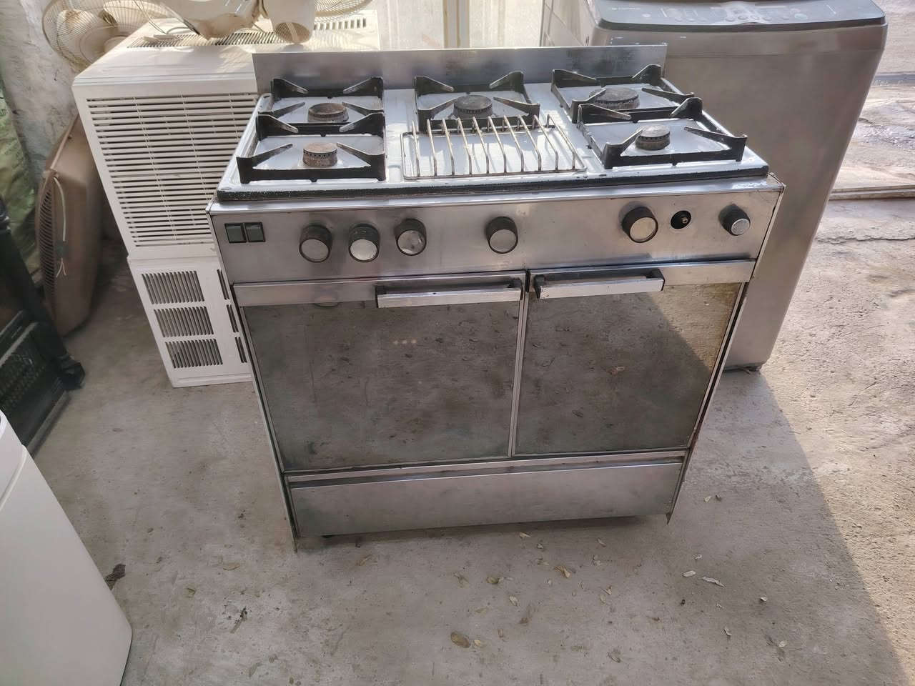 أغراض جدد ومستعمله بأنسب الأسعار ***********
