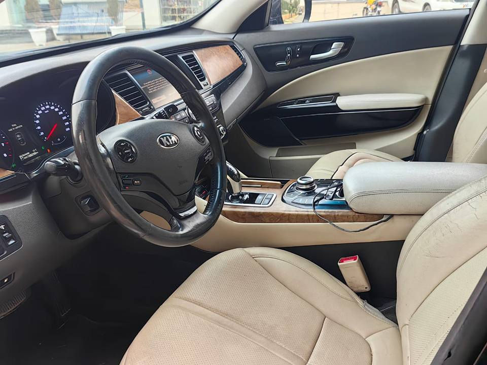 کیا کۆرێز مۆدێل 2014  مواسەفات دەرەجە 2ی قەپات مواسەفاتی 6پستن مەکینە 3.8  5پارچەی هەیە بە سبغ عام ئەیفرۆشم  گێر و مەکینە بەشەرتە مەکیتەنەی تەعمیر کراوەتەوە سەیارەکە زۆر پاکە و زۆر بێ عەیبە  لەزگەی ماتی ڕەش سەیارەکە بێ عەیبە هەموو شتێکی بەشەرتە سەنەوی و تەحویل بەشەرت
‎بۆ زانیاریی زیاتر *********** أربيل, العراق
