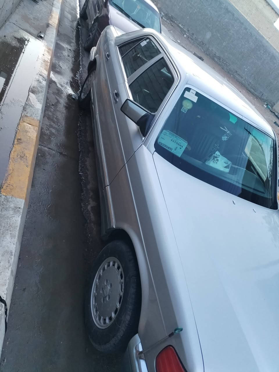 ألسلام عليكم
مارسيدس 300رقم بغداد تحويل مباشر موديل 1985

تخم تاير جديد صدر جديدمحرك خراطيم 320منضومة غازبيها شغاله تبريد شغال داخله جلد جديد السيارة جاهزة من كل شي السعر 75وبيها مجال بصيط المكان السياره فلوجه

استفسارأتصل على الرقم ***********
