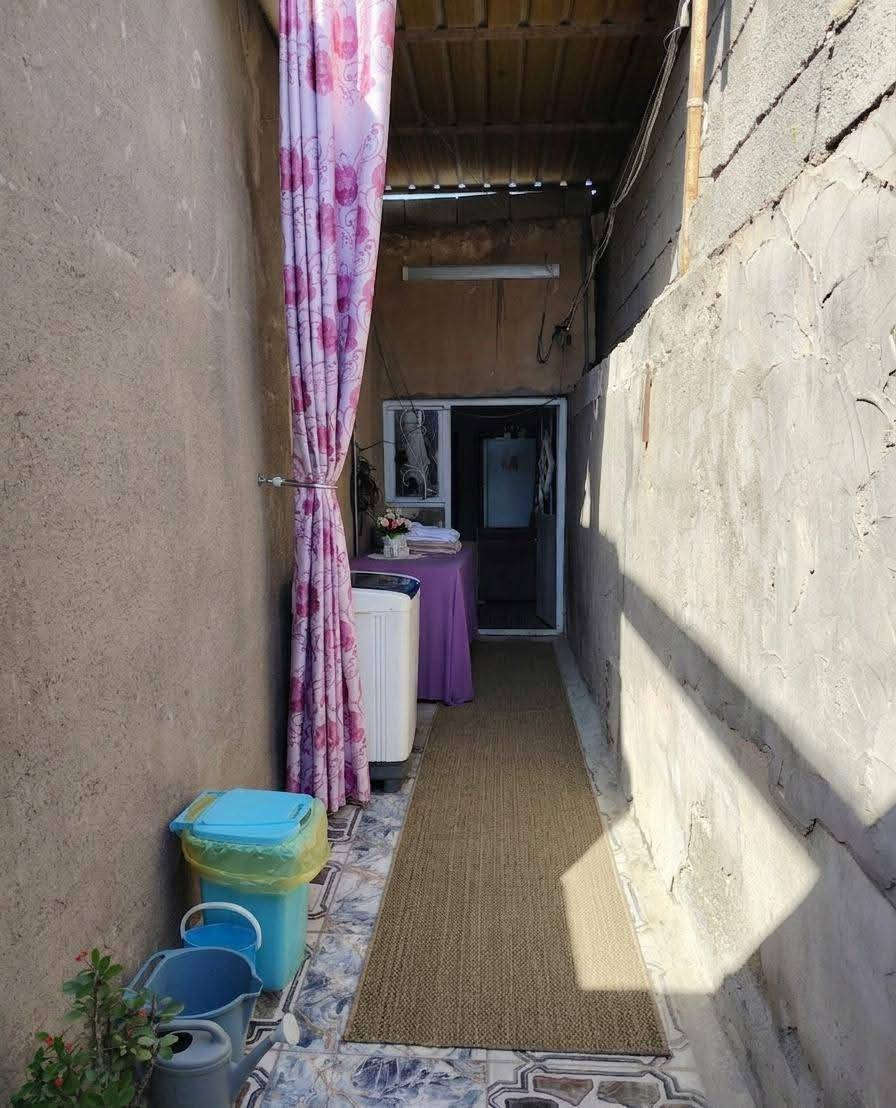 دار البيع الزعفرانيا  شارع الزوراء مقابيل شركه الزوراء(تجاوز) مقابيل اسواق المصطفى الشارع العريض النازل 30 واجيهه6 ونص  يحتوي ع محل خارجي   حمام دخلي خارجي منور ثنين غرفه نوم ثنين مساحه الغرف 3×3 والثاني 3×4
 الستقبال 4×7  والحولي نفسه مطبخ  التواصل ع الرقم ***********

وتساب +964 771 638 8648 سعر 30 وبي مجال
