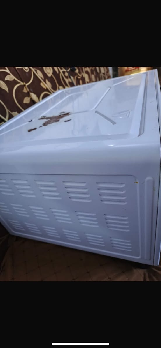 السلام عليكم فرن للبيع جديد ممستعمل هواي بس هاي الفوك شويه مزنجره لايحها مي السعر ٦٠وبي مجال بسيط عنوان حي اور معمل الرحلات الرقم ***********
