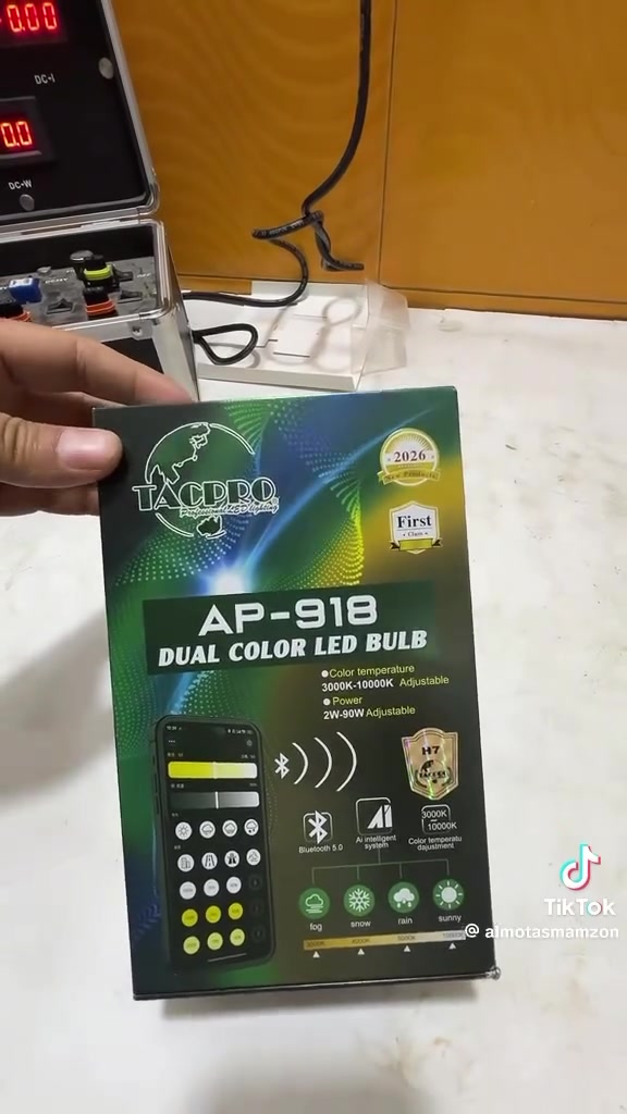 السلام عليكم LED تحكم بالموبايل معروف وموضح بالفيديو كل تفاصيله فيشة H11
تحكم واطية من 5 الى 90 واط عن طريق الموبايل يتحول فلاش رماش مستخدم فقط شديته وفتحته اسبوعين سعرة معروف 60 اخذته والله شاهد حتاجيت ورايد ابيعه قيم واخذ باليرضي الله 
مكاني بغداد الشعب 
 للاتصال ***********
