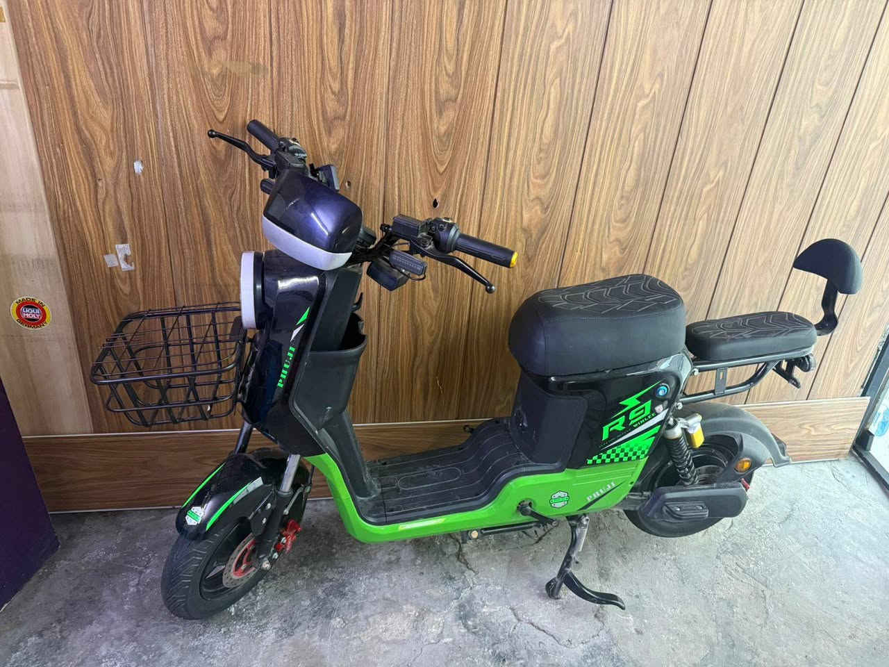 السعر 400 عنوان بغداد وبيها مجال***********
