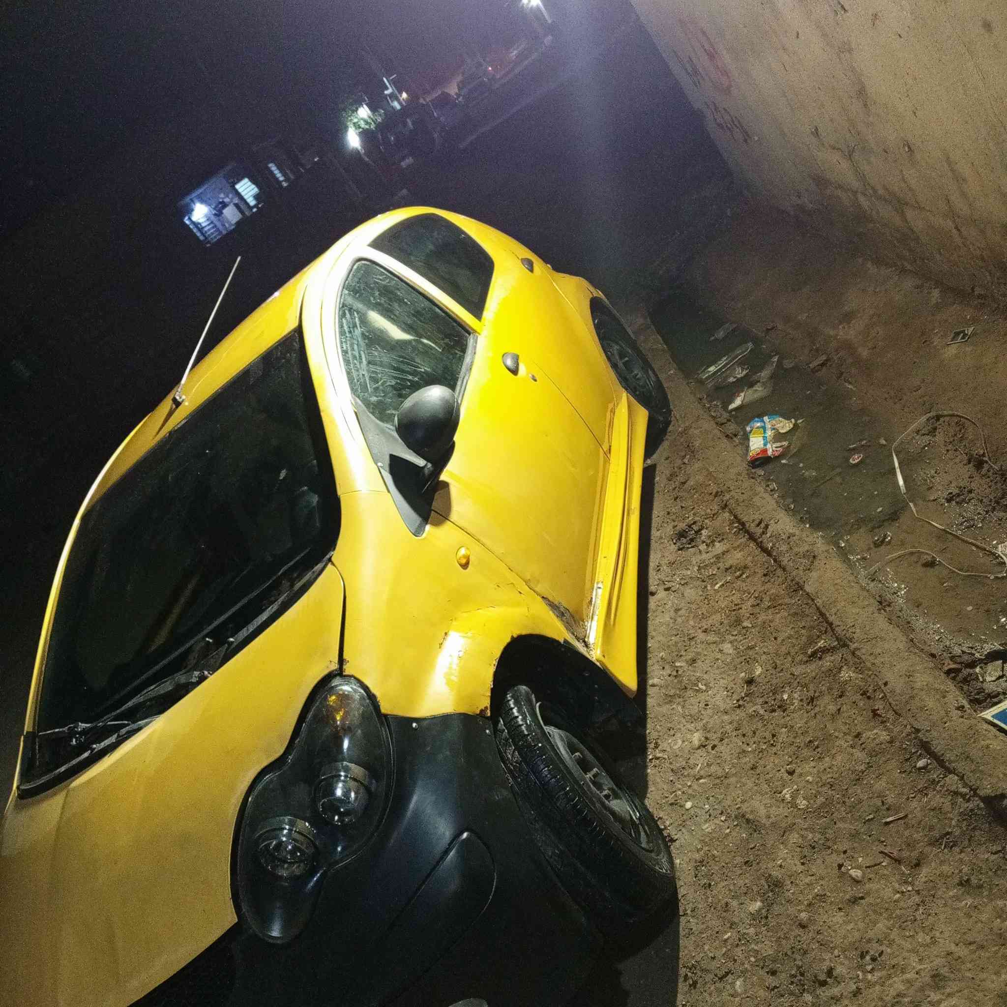 السلام عليكم بي واي دي اف زيرو للبيع موديل 2012كير اومكينه اوتخم تاير اوحداديه جدد رقم نجف نكليزي تحويل ثاني يوم تريد وكله تريد تحويل بسم ابن عمي سياره نضيفه عوزه ترتيب بصيط كهربيّات كله شغال مكان بابل الحمزه الغربي( السعر مناسب جدا 17اوبيه مجال قليل)  للستفسار *********** بيه واتساب اوالخاص مفتوح
