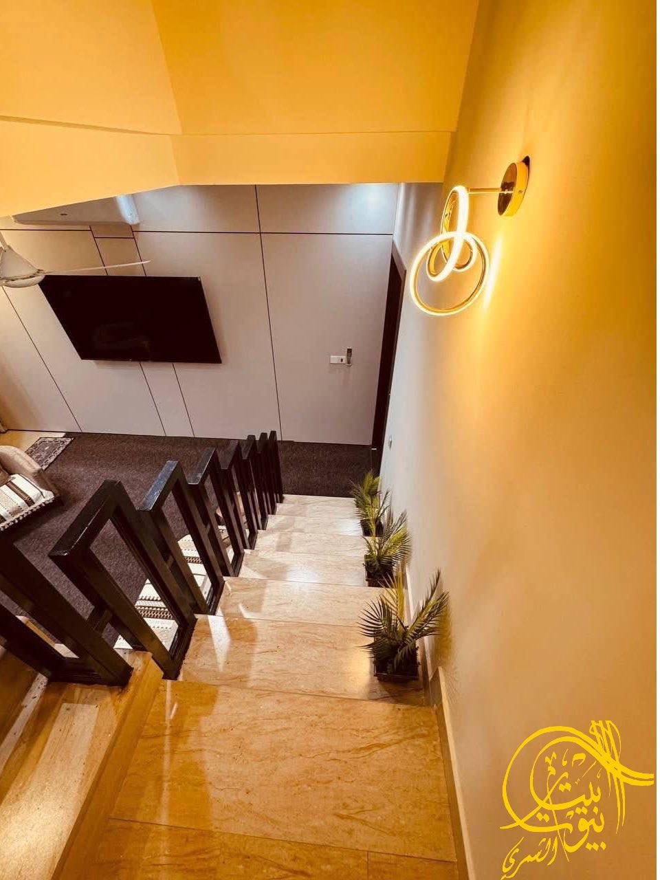 🏡 بيت للبيع - بناء حديث درجة أولى 🔥
📍 الموقع: حي الزيتون - نادر الثانية
📏 المساحة: 100 متر
🏠 طابقين
✨ المواصفات: 3 غرف نوم، 3 مجمعات صحية، استقبال، هول، مطبخ، منور، تأسيسات كهربائية راقية.
🛋️ يباع مع الأثاث حصراً: 4 سبالت، شاشة 62، تخم، غسالة، كاونتر وأجهزة كهربائية كاملة.
💰 السعر 146 غير قابله للتفاوض من غير سعر الاثاث  : مكتب بيت بيوت - علي عذاب 📞 ***********
 آخر العروض على التلگرام : https://t.me/aliathabb ￼
