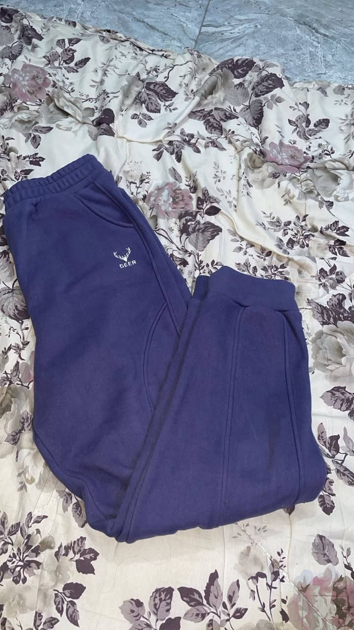 القطعه ب5000 على اول تم وبالعافيه يوجد توصيل
