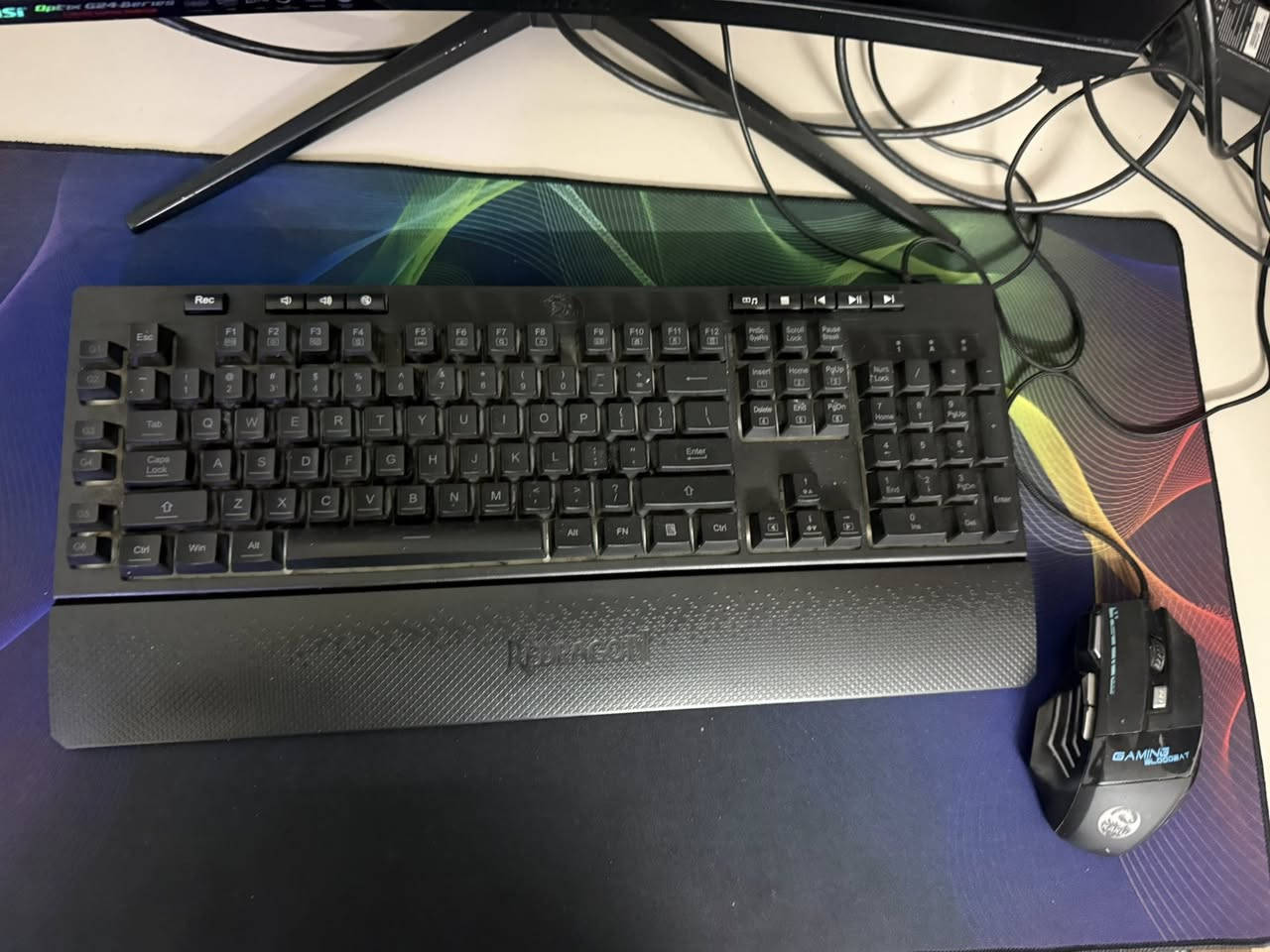 السلام عليكم تجميعه للبيع 
مع جميع الملحقات 

السلام عليكم 
Cor i5 12400f
Prime H610M-k D4
Rtx 4060 msi 8g 
Ram 16g corsair vengeance rgp pro 2×8
Ssd 512 lexar nm 620
Keyboard redragon
Case من شركة aura
Mic vertux
مبرد معالج مع ٢ فانات
شاشة msi 144hz
جويستك كيم سير
سماعة هايبر اكس كلاود ٢
السعر مليون و٥٠ الف 
للتواصل 
***********
