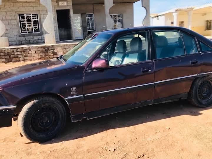 السلام عليكم
للبيع اوبل اوميكا موديل 1991

رقم الهاتف ***********
