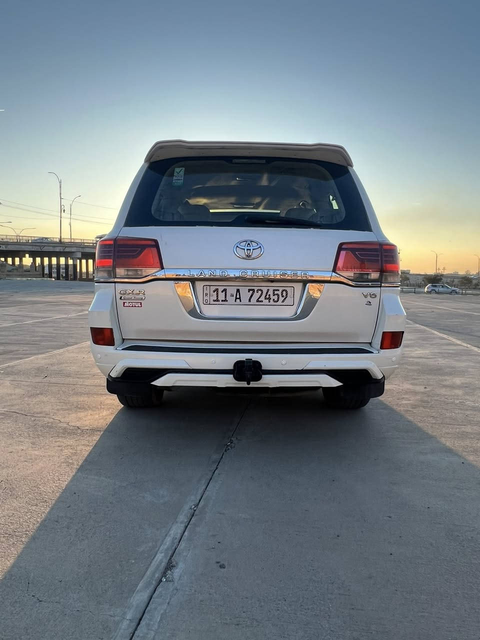 سلام عليكم لاندكروز 2011 ستينيه محدثه 2020 داخل و الخارج مكينه  شرط  برغي ما مفتوح  ولا امبدل سنويه باسمي دفتر بانزين موجود فول مواصفات ماشيا 196K ما بيها اي نقص 
 سعر 275$ وبيها مجال للشراي  
للتفاصيل رقم صاحب سيارة : ***********
