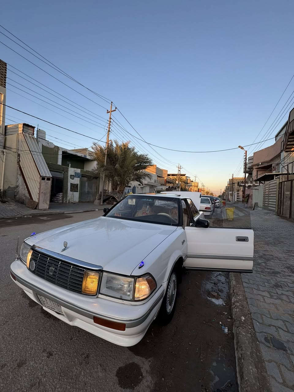 السلام عليكم هارتوب لبيع موديل ٩٠ رقم قادسيه مكفول من كصه. ونقل الجثه وضربه قويه مكينه وكير تخم تاير جديد هو والويل حداد كدام جديد سعره ٥٠ وبيه مجال حك جيه مكاني نجف مروس عادي***********
