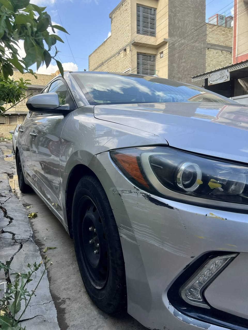 السلام عليكم النترا موديل 2018 وارد امريكي صور الحادث ناشرهن 
تحكم ستيرن سيارة نضيفه تخم تاير باتري جديد تريد وكالة تريد تحويل 
السعر 105 وبيه مجال 
الاستفسار الاتصال ***********
