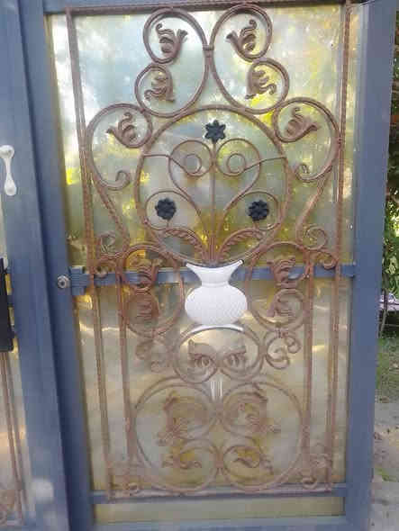 باب سلايت قياس 3وربع متر
السعر 300 الف 
العنوان الصقلاويه منطقه البوشجل 
للاستفسار اتصل علئ الارقام التاليه 
***********
***********
