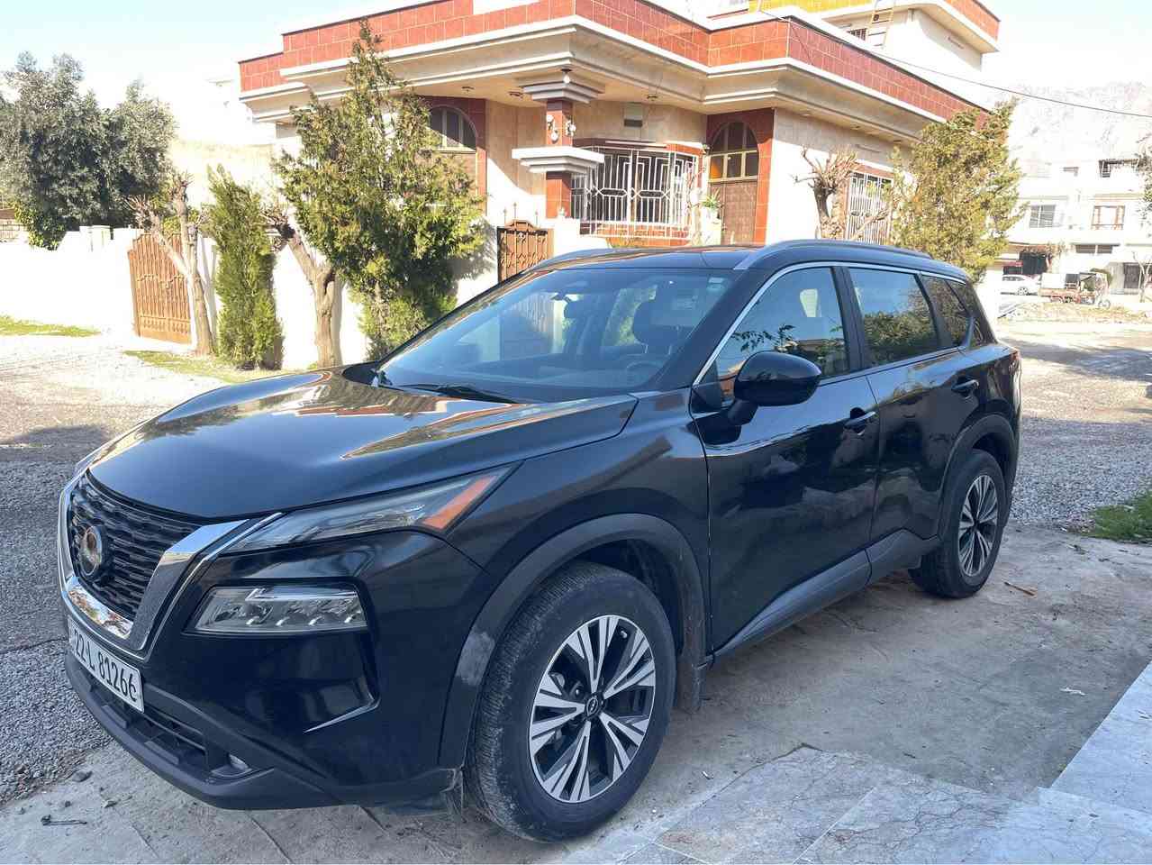 نیسان ڕۆگ ٢٠٢٣ 
تەنها یەک چاملغی بۆیاغە 
بێ ناو بێ ئێڕباگ
پانۆڕامایە بەسمەیە
کوشن جڵدو کارەبای
کامل ڕادارە
٢٤ هەزار ڕۆیشتوە
سەیارەکە یەک دەستە خۆمان ڕەقەمان کردوە
شوێن ڕانیە
نرخ ١٦٥ گەڵا
***********
*********** رانية, السليمانية
