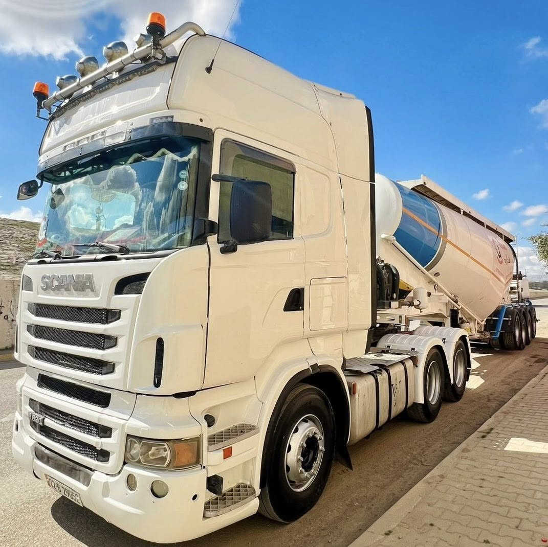 للبيع سكانيا سكس موديل 2011رقم اربيل هزه جديد مربوط سايلو للبيع كاملة او بيع رأس فقط 
 بطل الحكمة مويل البطل 23 العنوان بغداد ***********
