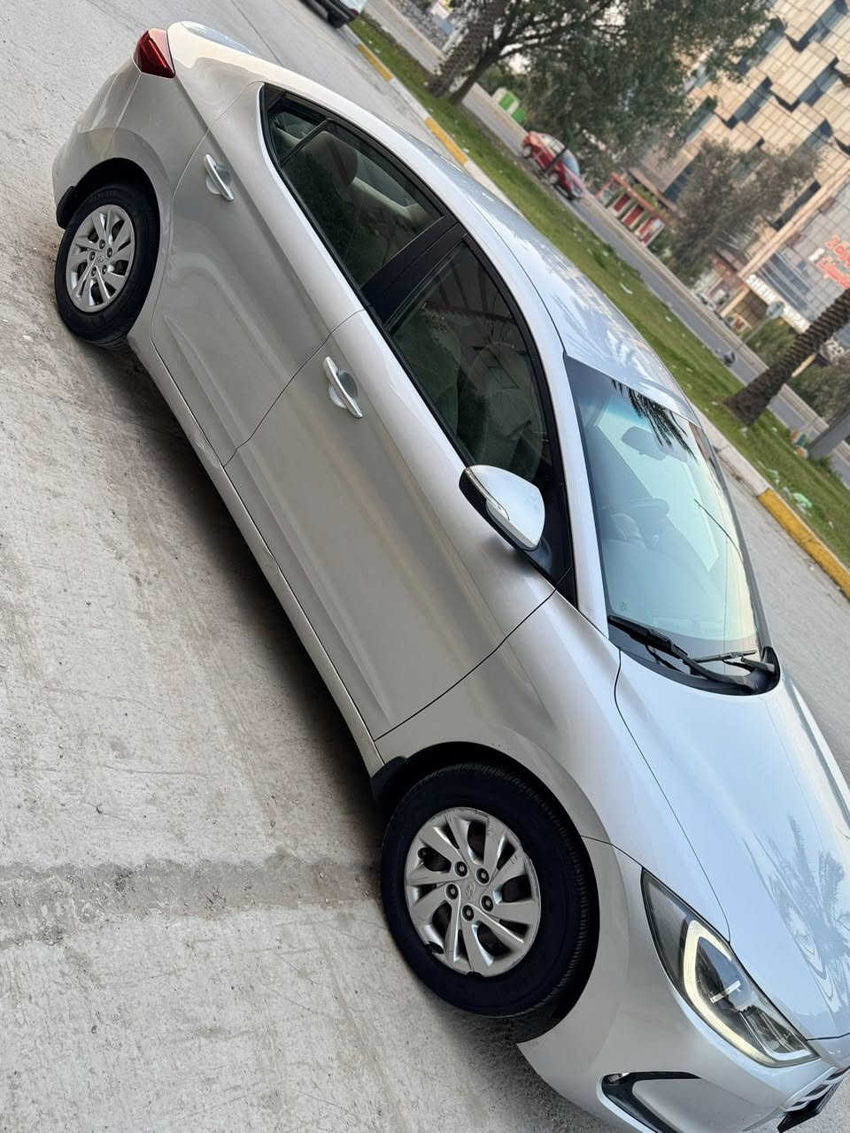 هونداي النترا خليجي
موديل 2017
مكينه ٢٠٠٠
رقم بغداد 
السياره ماشيه 138 الف كيلو 
قطعتين تبريد 
ماعده الدعاميات والدوسه الايمن صبغ الباقي كفاله
السونار ///// بالمنشور 
السعر ب135 ورقه وبي مجال حك الجيه 
العنوان :بغداد حي العدل
رقم الهاتف :***********
