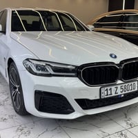 BMW 530E مكلف بالنشر هايبرد بلك ان ماشي 35 mi كت M وباقي المواصفات الم...