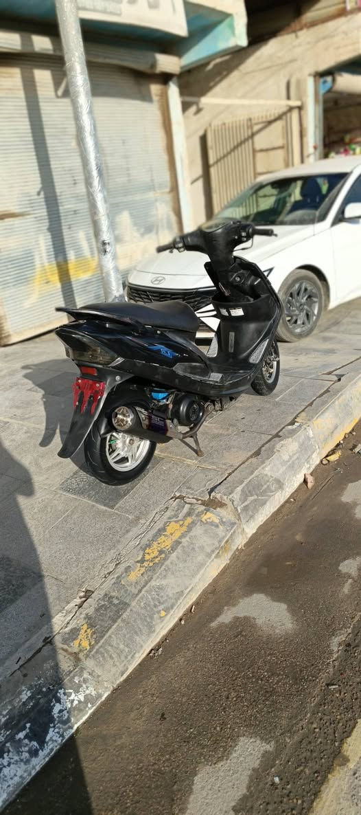 السلام عليكم ماكس عدله مزوده 55 كفراته اصليه وشلعه ومعدل تخبل شغاله سلف هندر السعر550 وبيه مجتل بسيط
***********
