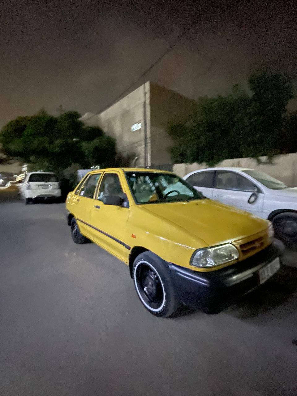 السلام عليكم اخوان سايبه مديل ١٣ للبيع سياره حلو حداديه جديد كير ومكينه جدد بل جيس سياره خير من الله  السعر 33 وبيها مجال حك الجيه بسيط مكانها بغداد البياع اتصل ***********
