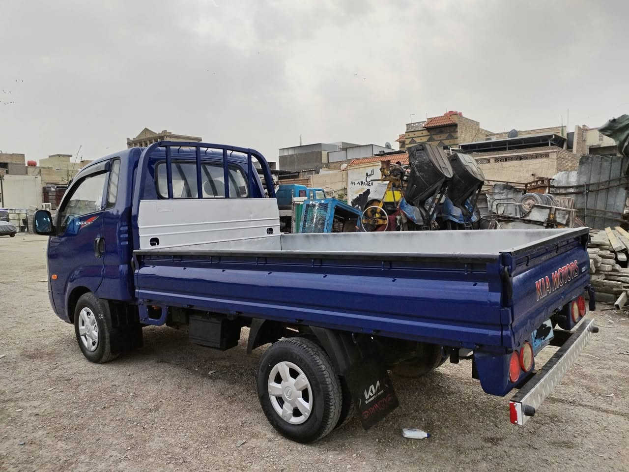 سلام عليكم كيا بنكو ثري موديل 2007 رقم ديالى انكليزي سنوي 2030  شرط تحويل كفاله من ضربه مصبوغه عام الجماليه  صدر جديد تخم تاير مكينه مسكر محور بم ونوزل جديده  كير اكسل مكفولات سياره كلش حلوه وبلعافيه عل ياخذهه
السعر ب87مكاني بغداد

رقم الهاتف ***********
