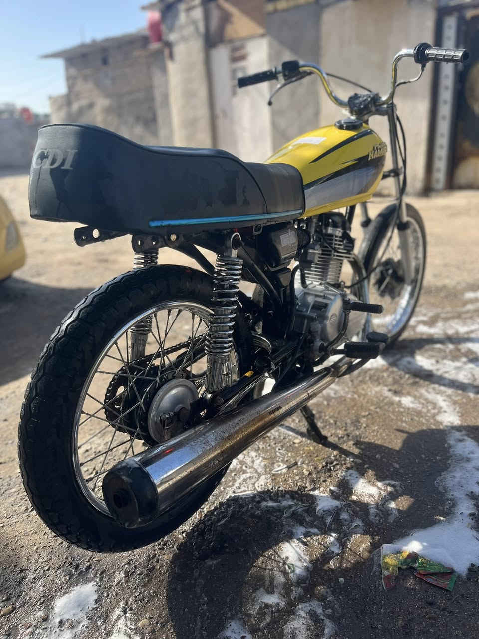 السلام عليكم للبيع سيجي برغي مامفتوح بيه ادوات بوريه ضعيف نهضه ومعدل فول غراضه كلهن اصليات مختمات كلشي مانقصه تجي وتشوف بعينك مكاني البصره معقل ب٤٢٥
***********
