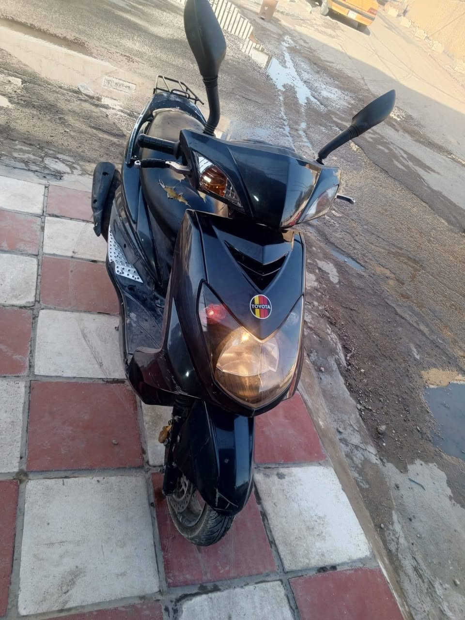 السلام عليكم
سكنس فحل نوزل 
سلف هندر نكرة 
ناعم خرسة
شلعة معدل 
كربائيات شغالة 
كفرات مختمة اصلية
السعر 650 الف اوراق كاملة 
مكان بغداد الجديدة ***********
