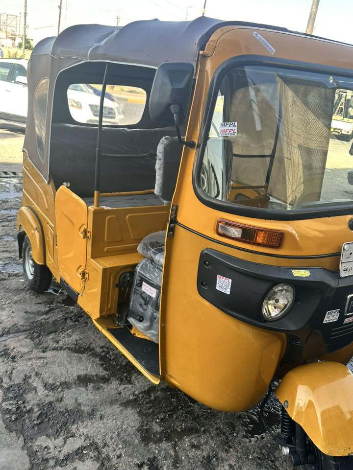 تكتك لونين 21 شرط مامفتوح بيهه برغي نضيفه  سعر 8قفل جيب اقوه فيتر وتعال***********
