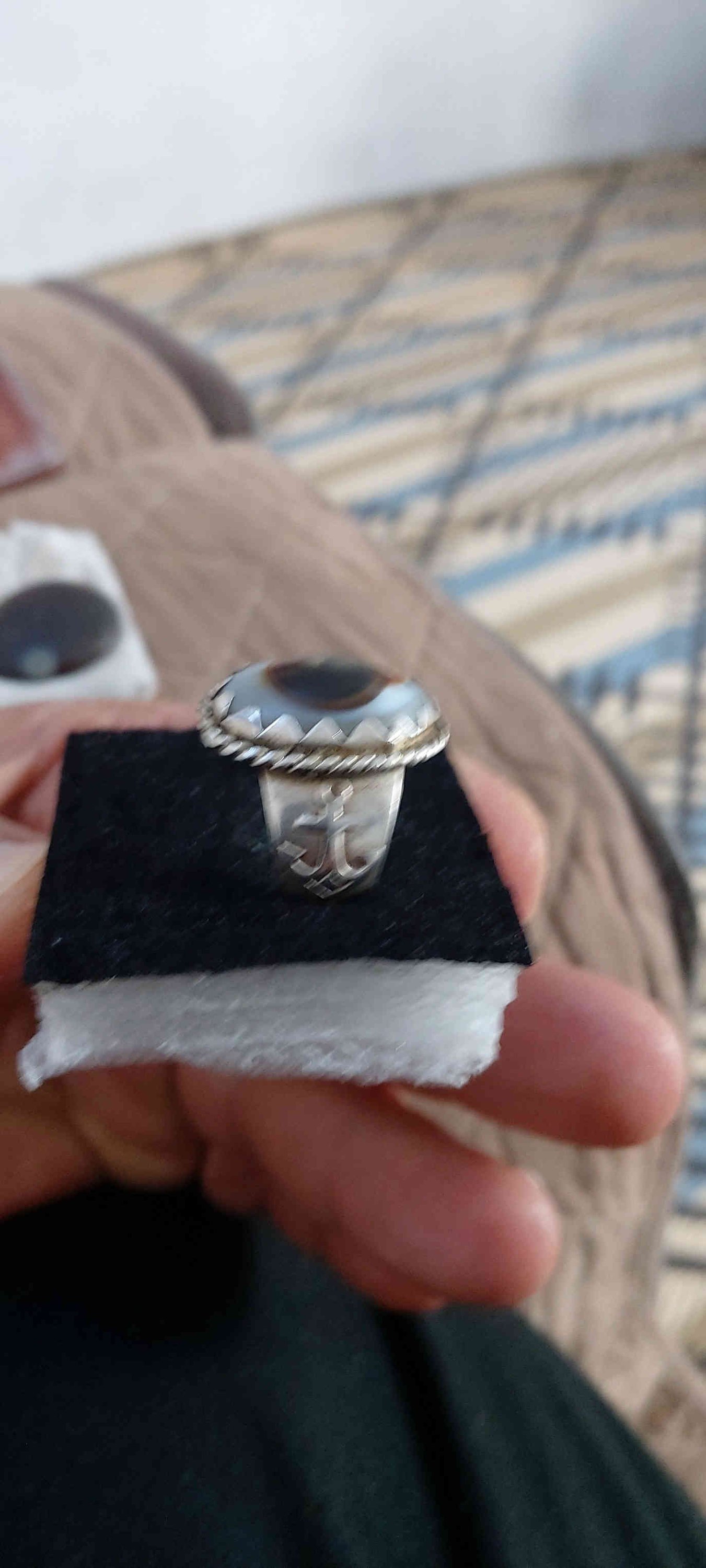 محابس قديمه صياغه ثقيله واحجار ثمينه اصليه ..العنوان ميسان/وهذا رقم الموبايل/واسعار مختلفه يوجد واتساب فقط الشراي يدخل خاص تحياتي للجميع/*********** للعلم مو بياع شراي .محابس مقتنيهن
