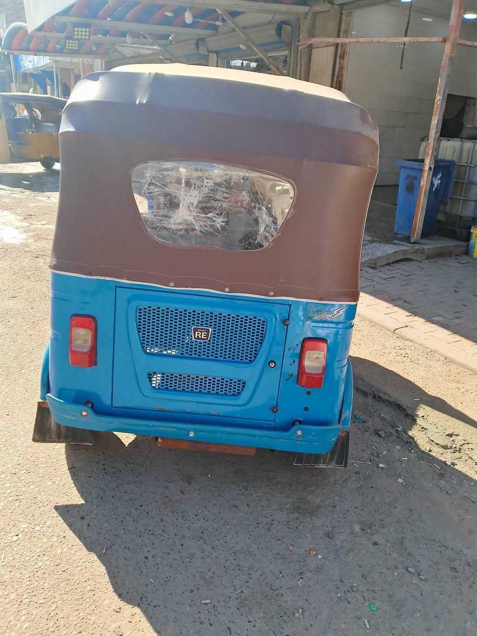 سلام عليكم تكتك البيع تكتك نضيفه حلوه مرتبه 
بيه بس بستم بدل اوراق وكيله شاكر تخم تاير جديد 
كهربائيات شغاله الحديد بس بارد بلغد زغير موديل 20/22
مكان ميسان مغربه تصال عله الرقم ما اجاوب خاص 
ورجانه مو شراي لا يكسر بحلال العالم ولشراي خادم اله 
***********
