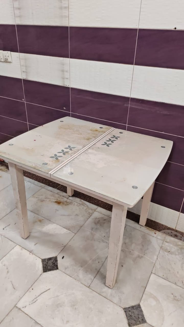 غراض للبيع كاترينه ادرور واريكه وميز وطبله وسبلت كنتور ي ومراية قيافه وميز تواليت مافي الصوره وكلهن نضيفات


**إذا كنت صاحب هذا الإعلان وتريد حذفه لأي سبب، رجاءا أرسل رسالة إلى الدعم الفني**