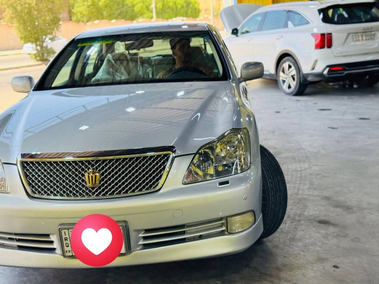 للبيع تويوتا كراون شاهينة 
رقم سليمانيه  انكليزي
تريد وكاله تريد مداور  
اللون  بحري
شاصي (82)‎
بصمة تشغيل + 5بصمات
دواخل  بيجي
‎4دكم
‎ويل كروم 18 الاصلي
 ‎بردة 2 +خلفه
تبريد3 قطع 
‎تلفزيون
كامرة دوارة اصلية
‎مانع انزلاق+Abs
‎مثبت سرعة
Gpsملاحة 
‎تحكم ستيرن
‎لحايا امامي و خلفي و جانبي اصل
‎سبايدر خلفي اصل
‎  اريل امامي وخلفي اصلي  
‎قواعد ضوئية اصلية
‎شباك نيكل اصلي 
كشن كهربائي 
‎مري شفط 
تحويرتها فوك وجوه نجف 
‎السيارة جاهزة حدادية وكير ومحرك و مكفولة من الكص و الحادث و العيب الشرعي
عنواني بالنجف 
السعر 163
***********
