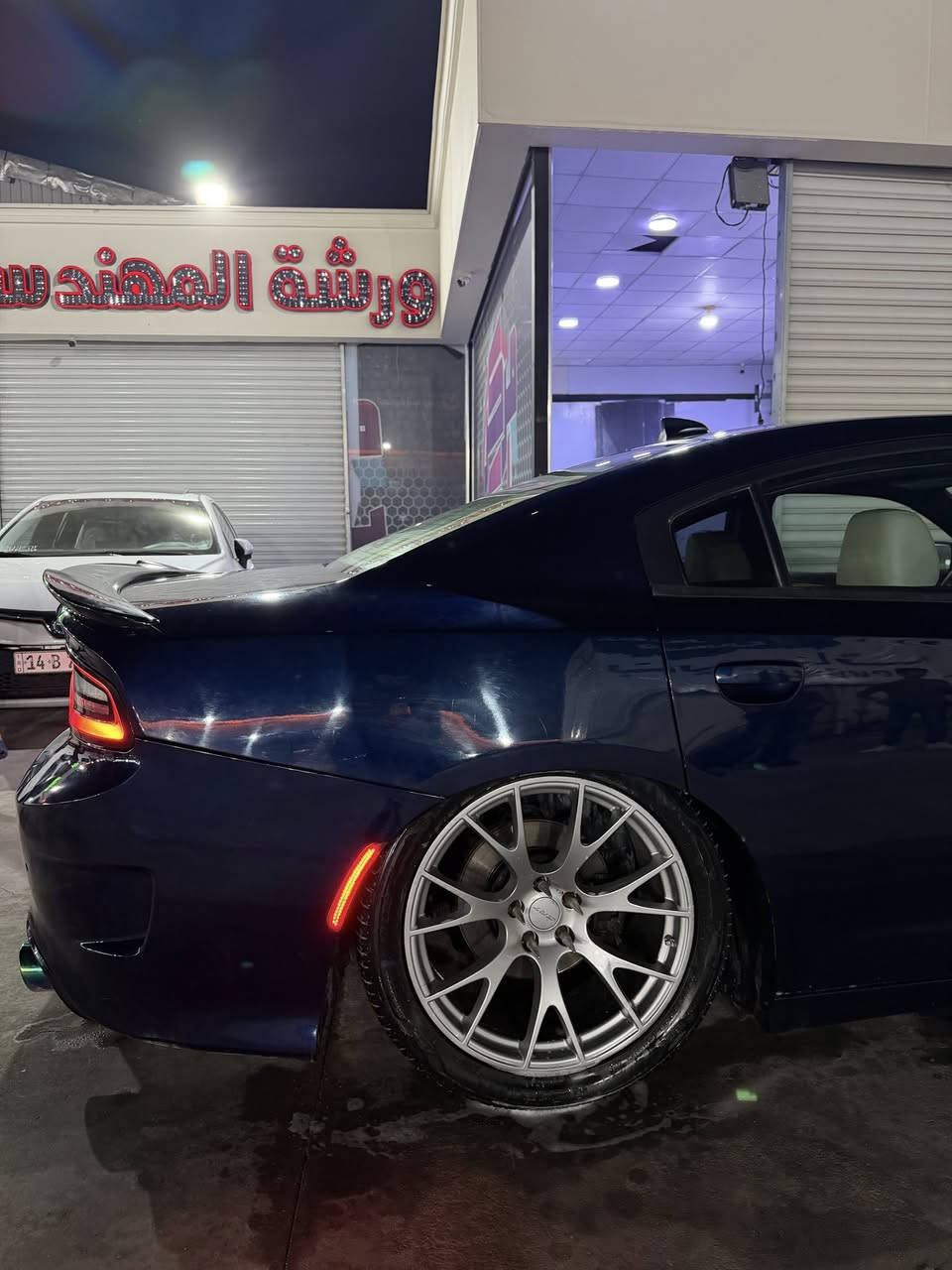 سلام عليكم 
rt5700

جارجر موديل 2017
رقم بغداد معوقين وصايره حره  تحولها كبل صير بسمك

حادث بنيد وجاملق كنديه سياره  داخل حادث
وتغلفت ببي اف وشلع الصبغ من شلت ببي اف 
تصوير موجود رشيتها عام 
سياره عليها جوبلس s2 
ماناقصها شي سياره بس غرفتها بيضه وكشن السايق تعبان 
مكاني بصره  
***********
للبيع او مرواس  بسياره كوري
سعر 155 وبيها مجال  هيه وجوبلس
