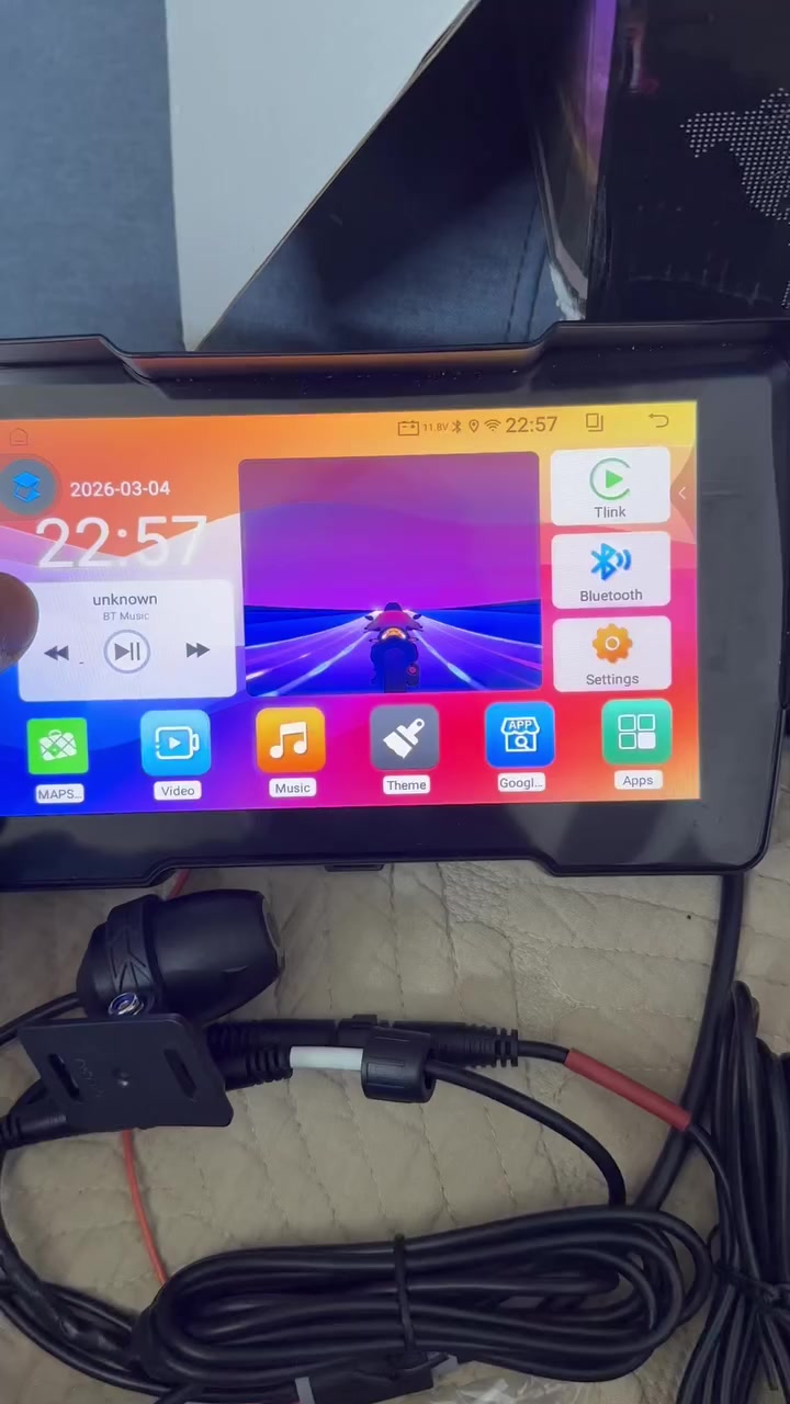 شاشة دراجة نضام اندرويد
مقاس ٧انج
جي بي اس ذاتي مدمج لتحديد المواقع
مقاومة للماء بمعيار ip67
كامرتين امامية وخلفية
دي في ار داخلي مدمج للتسجيل
واي فاي وبلوتوث
امكانية استخدام الخرائط و الويز دون الحاجة للموبايل
استخدام كل خدمات گوكل و يتيوب وفيسبوك بدون موبايل
امكانية ربط موبايل
امكانية ربط سماعة خوذه او سماعة خارجية بلوتوث
تحتوي على سماعة خارجية بصوت جيد 
الجاد بالشراء يراسل خاص


**إذا كنت صاحب هذا الإعلان وتريد حذفه لأي سبب، رجاءا أرسل رسالة إلى الدعم الفني**