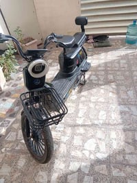 دراجة شحن حجم عشرين بطاريات نظيفة ريمونت تشغيل وحماية سعرها ٢٧٥ الف مك...