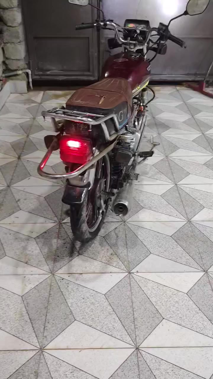 السلام عليكم عيون عند هذا الماطور للبيع ب 425 وبي مجال للشراي***********
