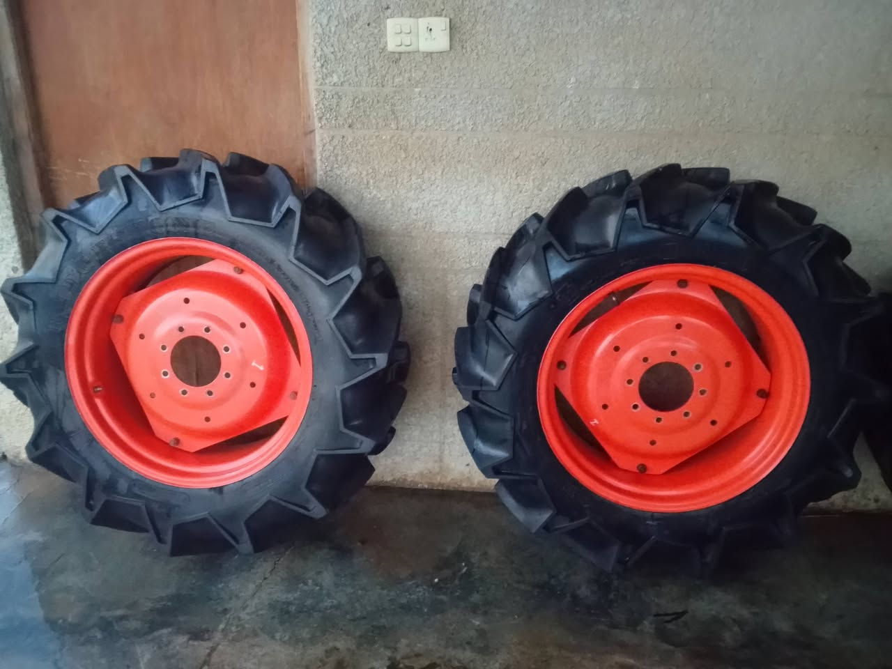 للبيع تايرات ويل كابوتا ***********
