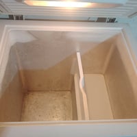 ثلاجة • للبيع • سعر خاص