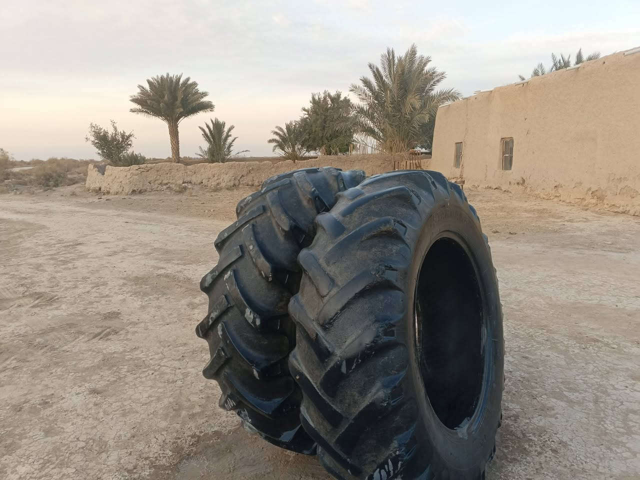 للبيع تايرات سيرت *********** المكان ناصريه الاصلاح
